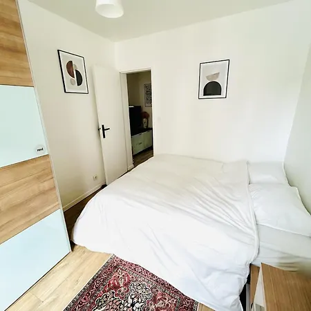 Agreable 2 Pieces Jonquiere Apartment Paris